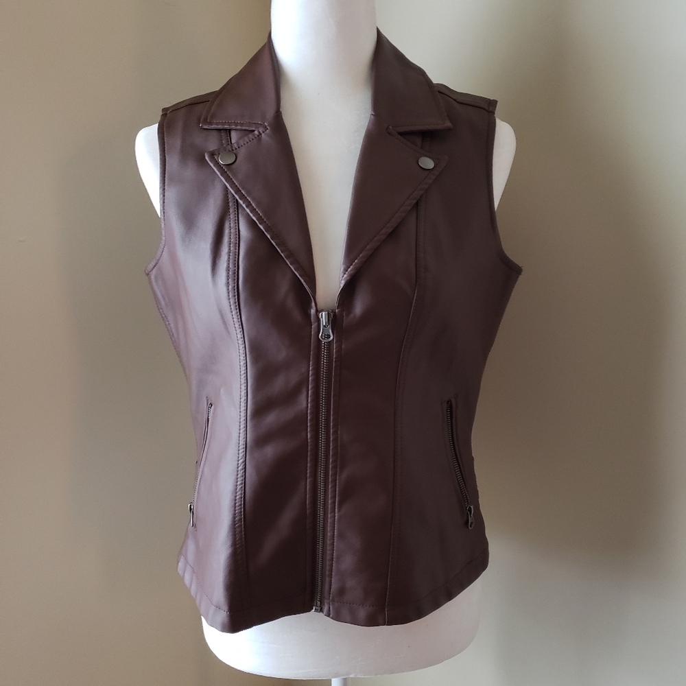 Baccini vegan leather brown vest collared lapels